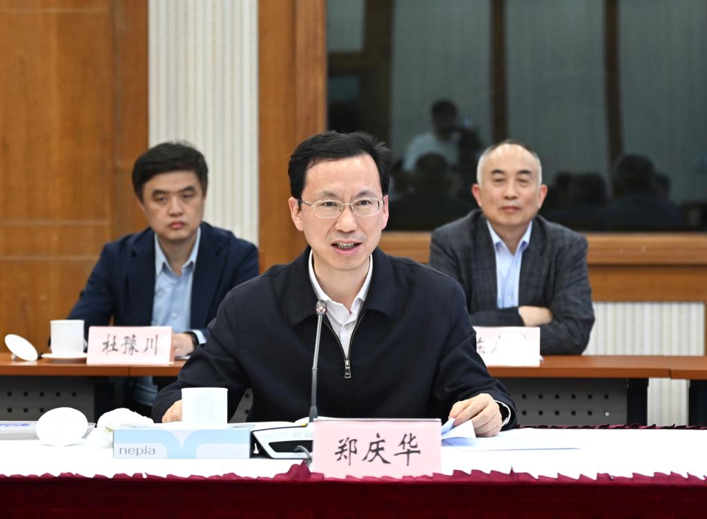 校长郑庆华率队赴松江区调研交流